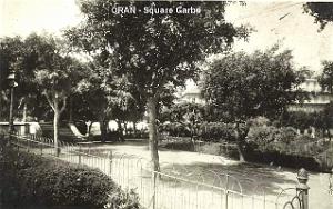 CA f- 041- Square Garbe